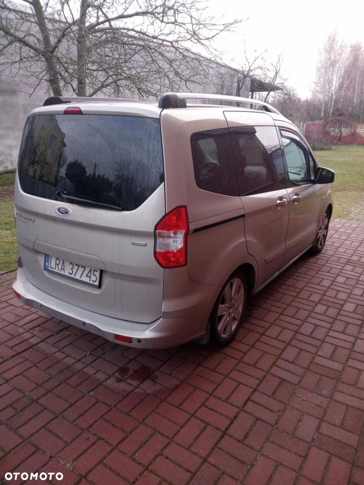 Ford Tourneo Courier 1.0 EcoBoost Ambiente - 4