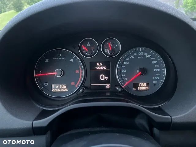 Audi A3 2.0 TDI DPF quattro S line Sportpaket - 7