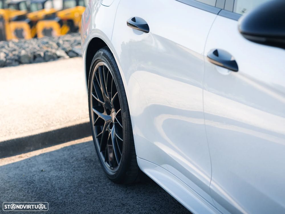 Porsche Panamera 4 E-Hybrid - 36
