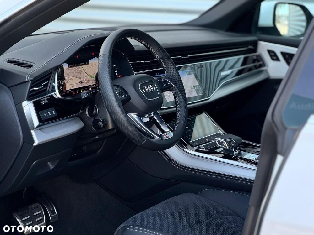 Audi Q8 - 10