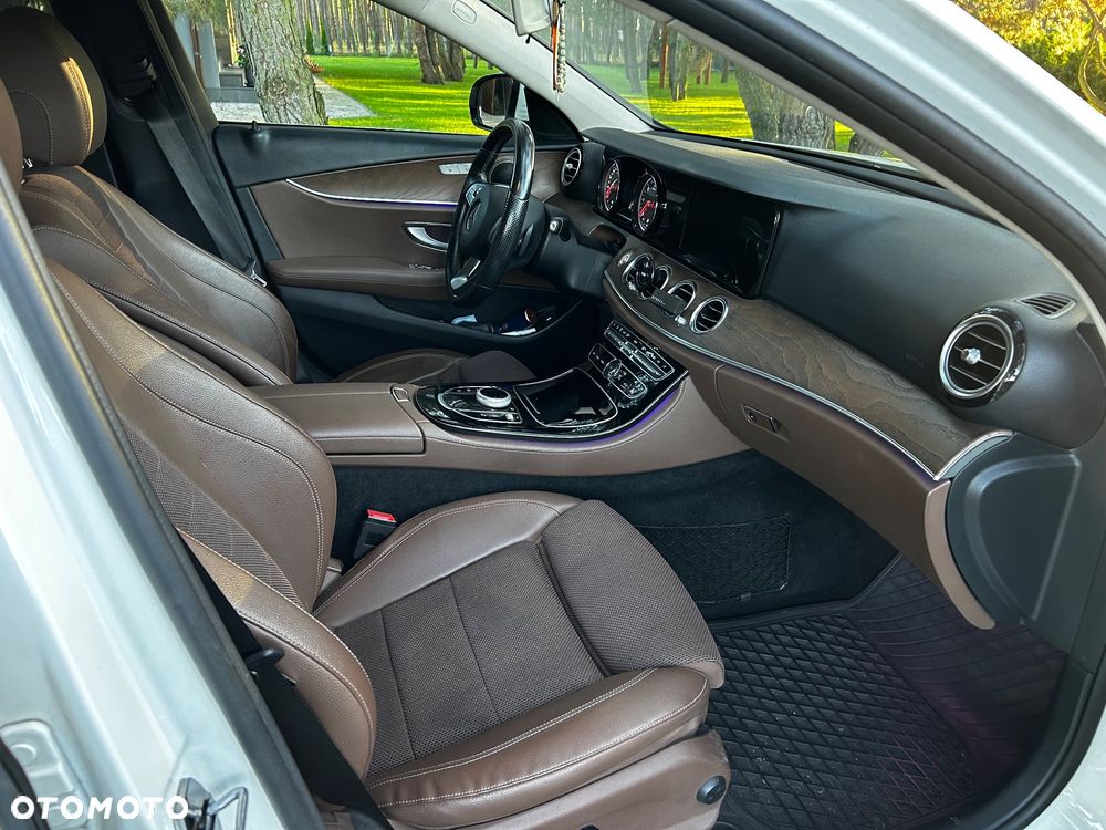 Mercedes-Benz Klasa E 220 d T 9G-TRONIC Exclusive - 8