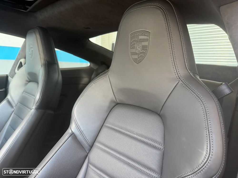 Porsche 911 (992) Turbo S PDK - 17