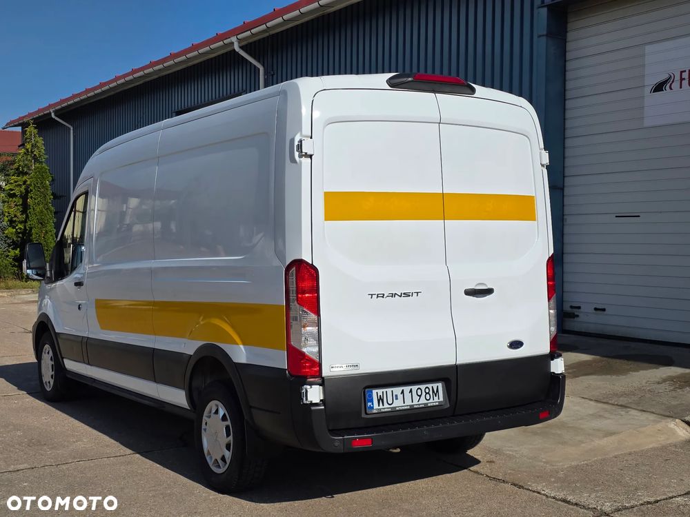 Ford Transit - 12