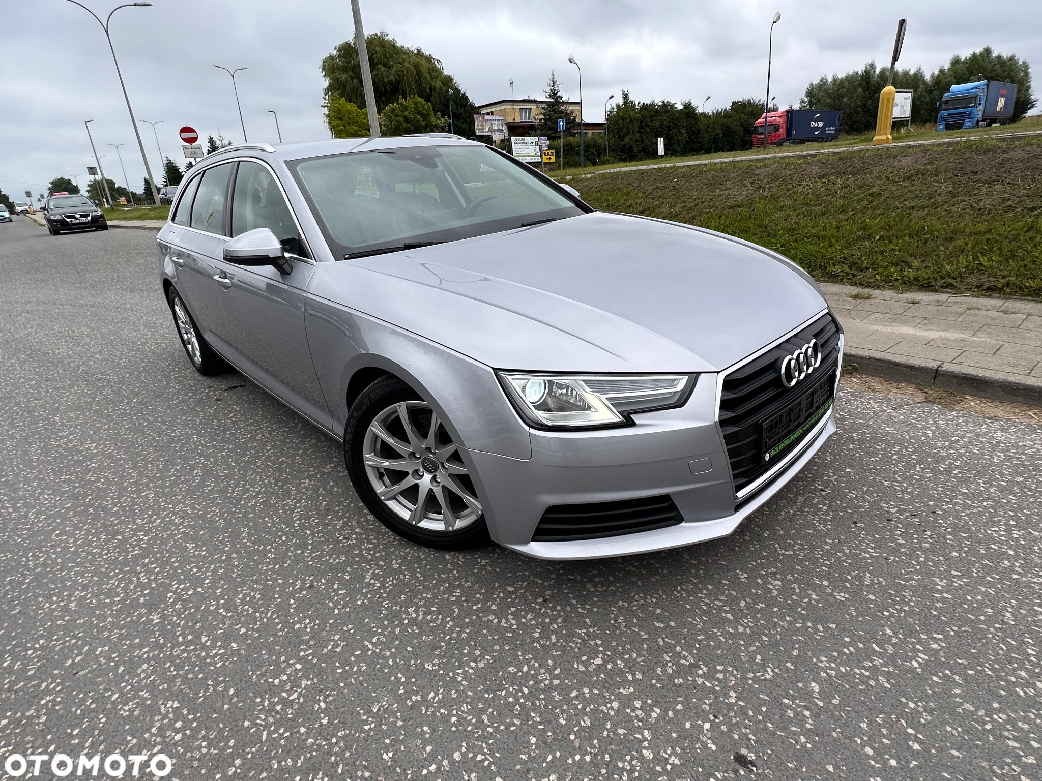 Audi A4 2.0 TDI Design - 6