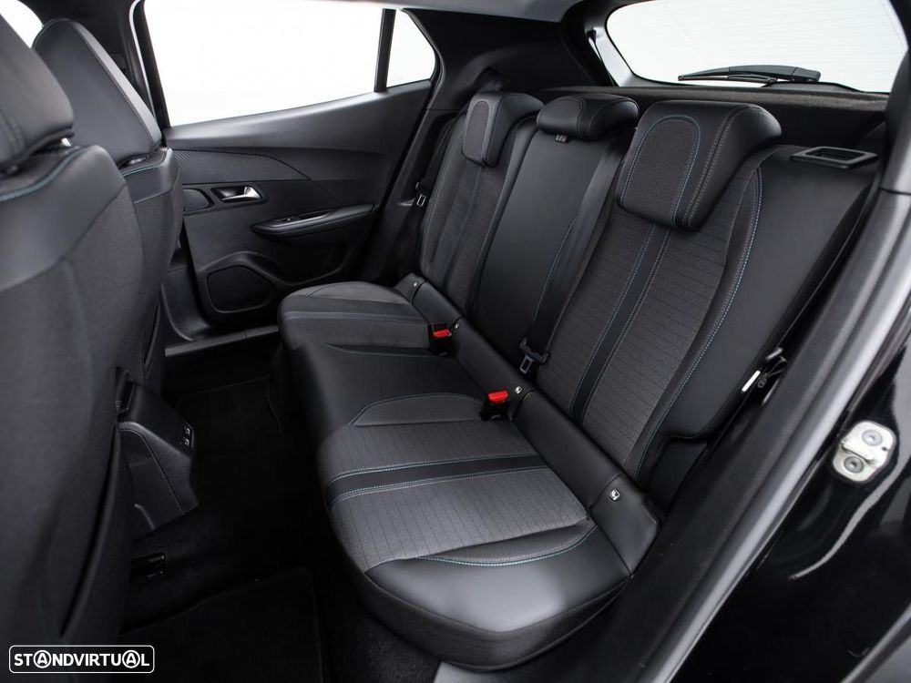 Peugeot 2008 1.5 BlueHDi Allure EAT8 - 11