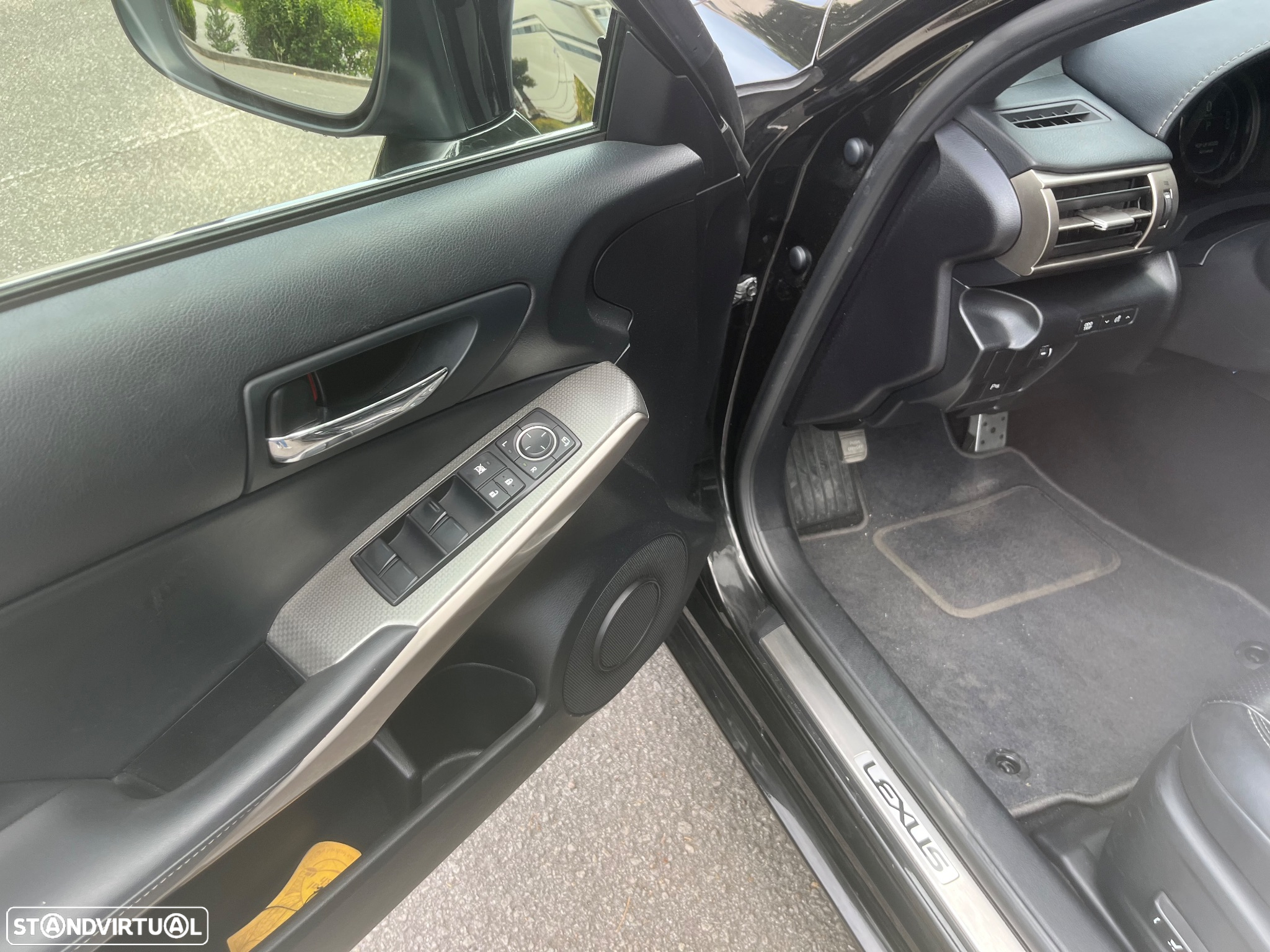 Lexus IS 300 - 8