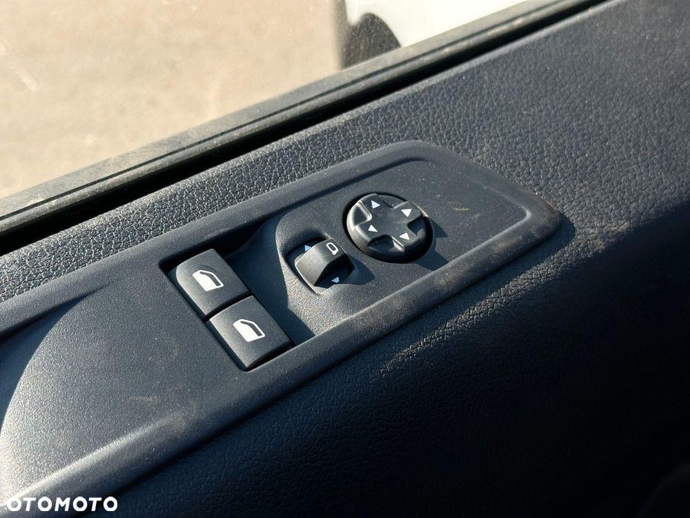 Opel Vivaro Furgon L2 150KM M6 - 16