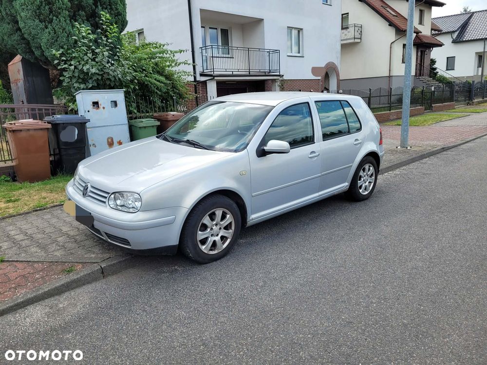 Volkswagen Golf 1.6 - 1