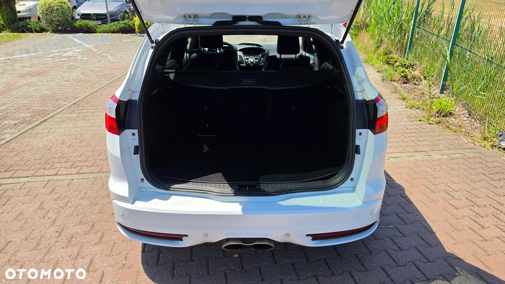 Ford Focus SW 2.0 EcoBoost ST Leather Sport Pack - 14