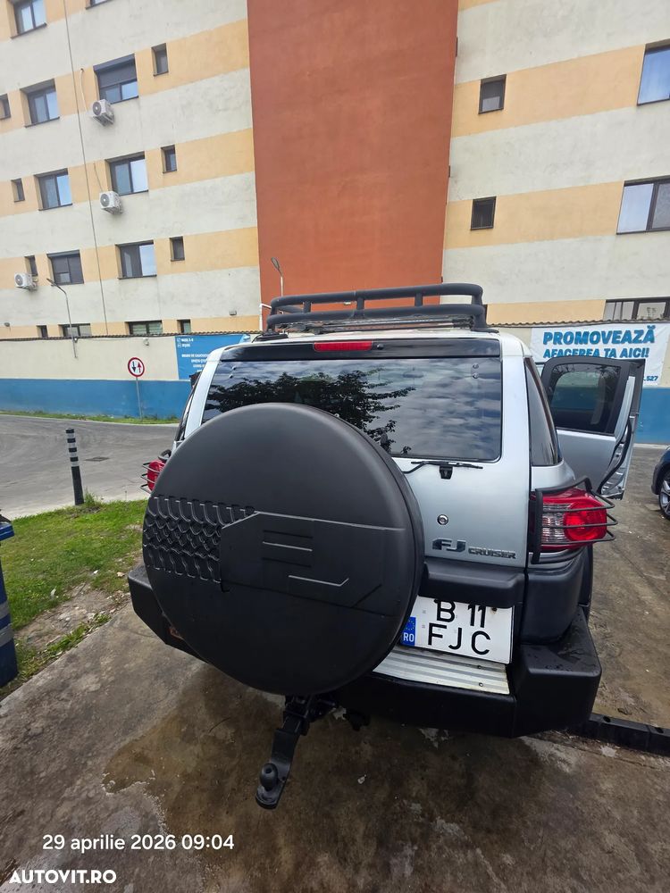 Toyota FJ - 10