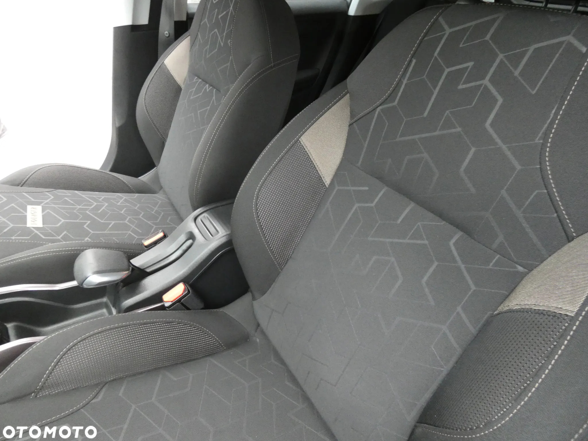 Peugeot 2008 - 9