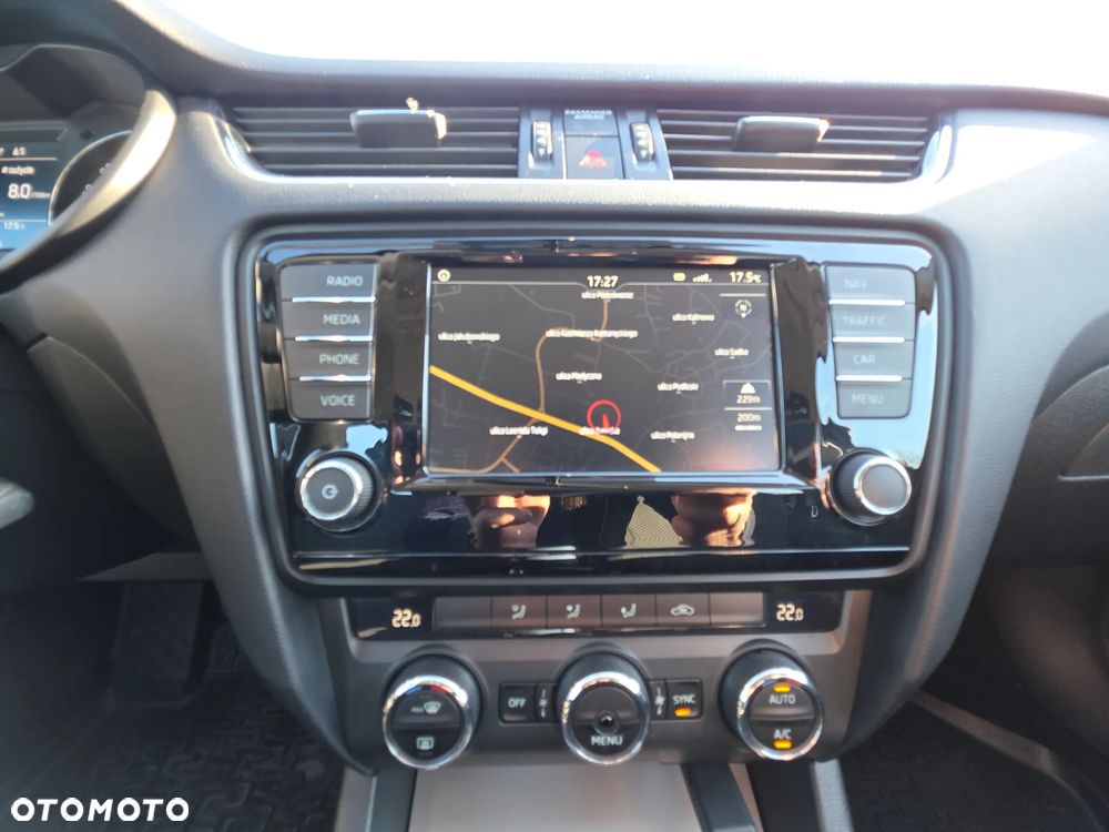 Skoda Octavia 1.4 TSI Ambition - 8