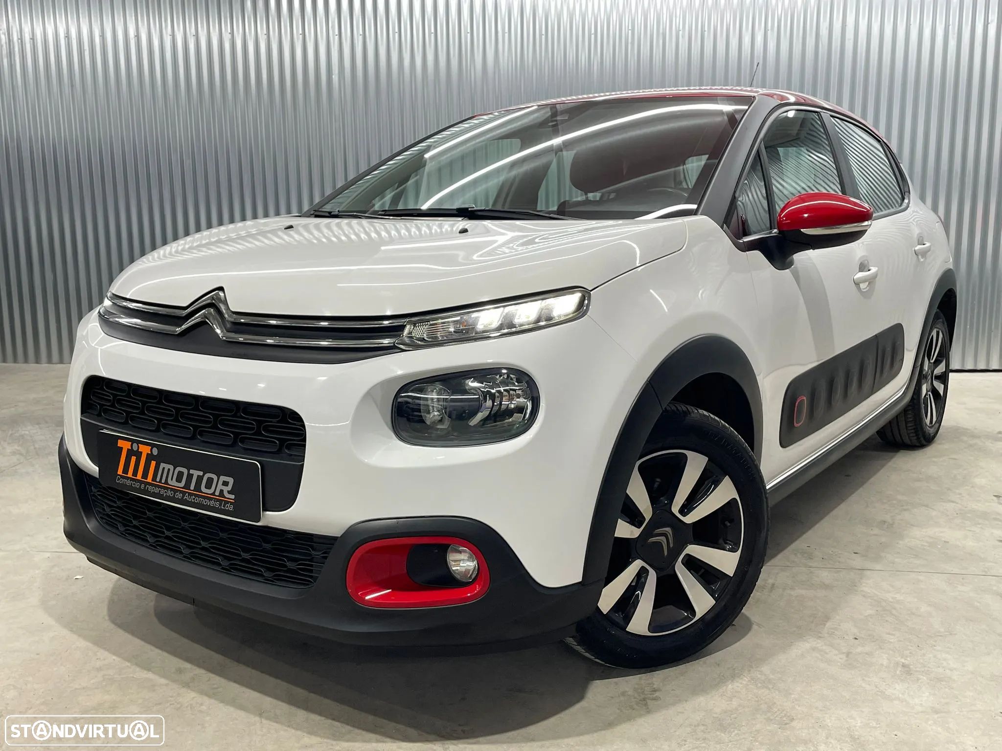 Citroën C3 1.2 PureTech Shine - 1