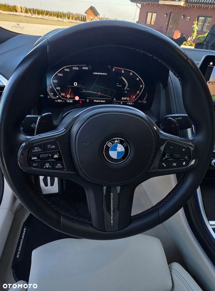 BMW Seria 8 - 25