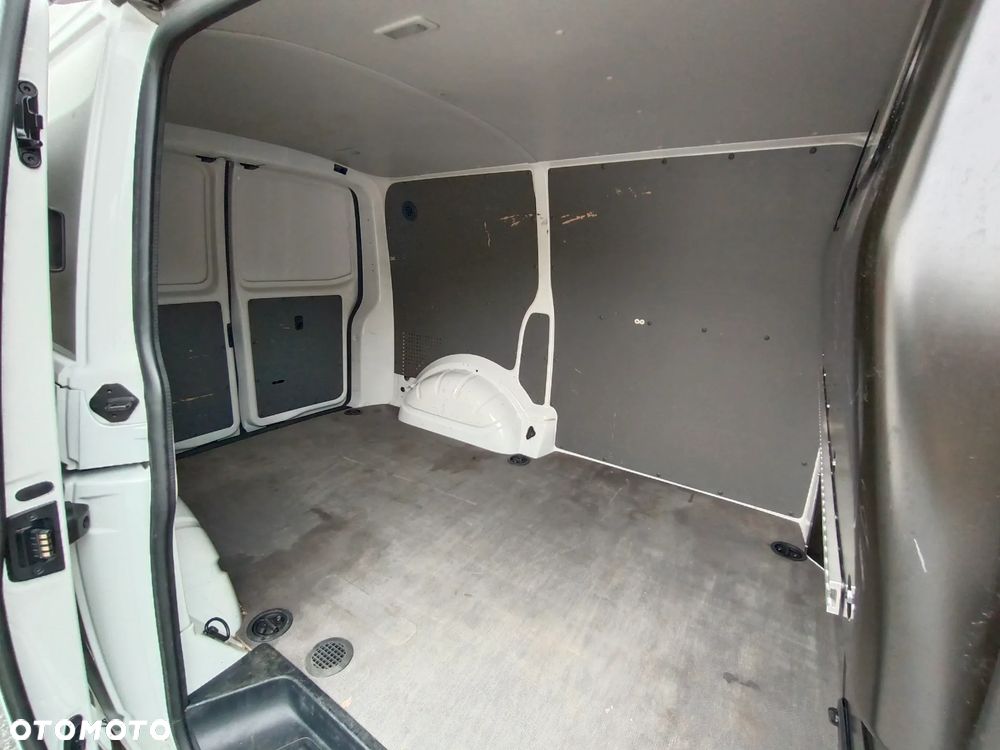 Volkswagen Transporter T6.1 - 8