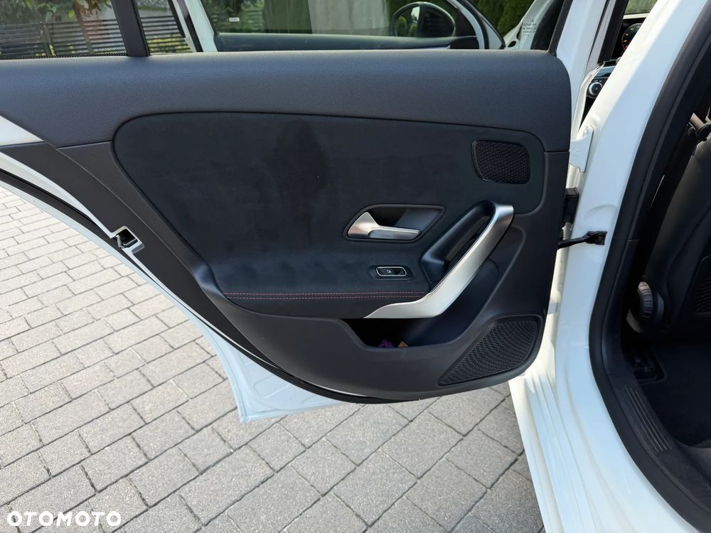 Mercedes-Benz Klasa A 200 4-Matic AMG Line 8G-DCT - 19