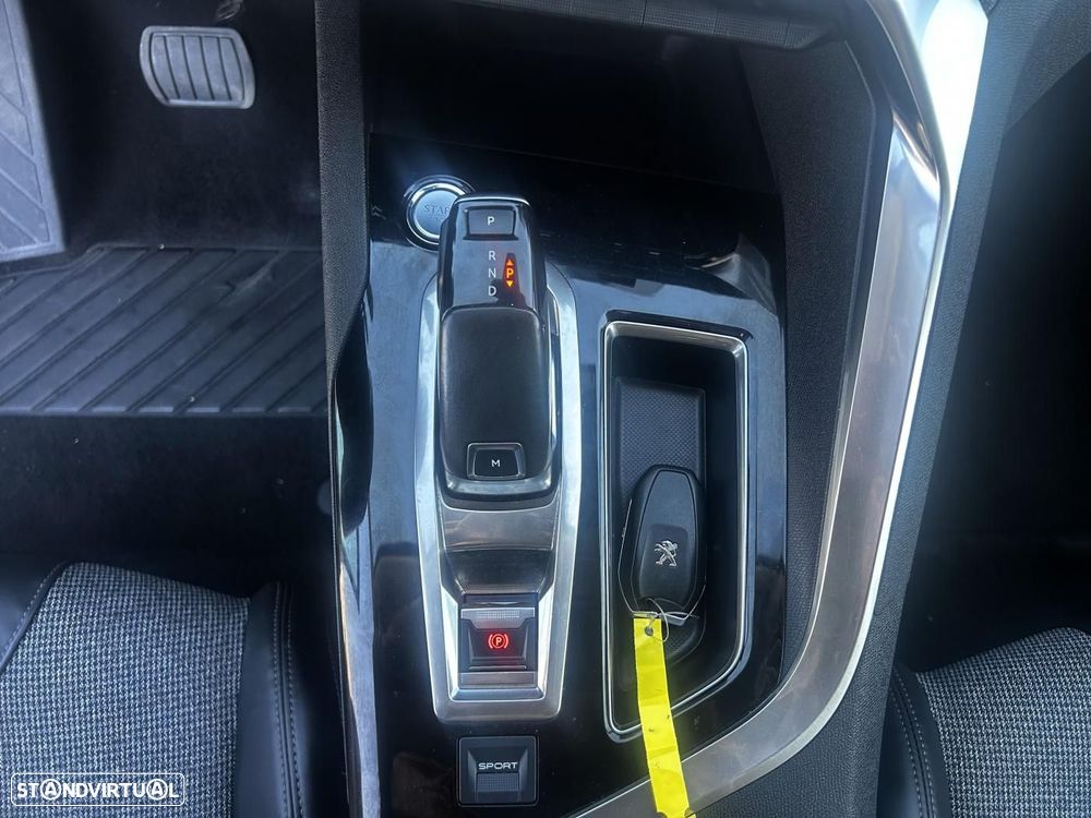 Peugeot 3008 1.5 BlueHDi Allure EAT8 - 21