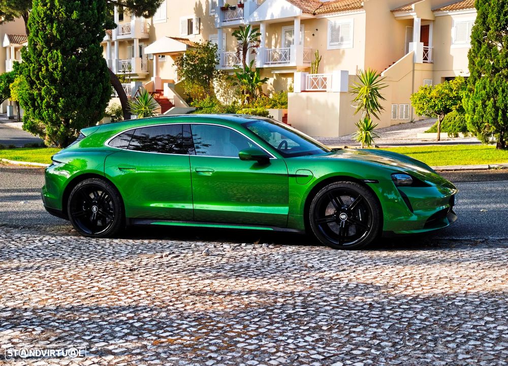 Porsche Taycan Sport Turismo Turbo - 2