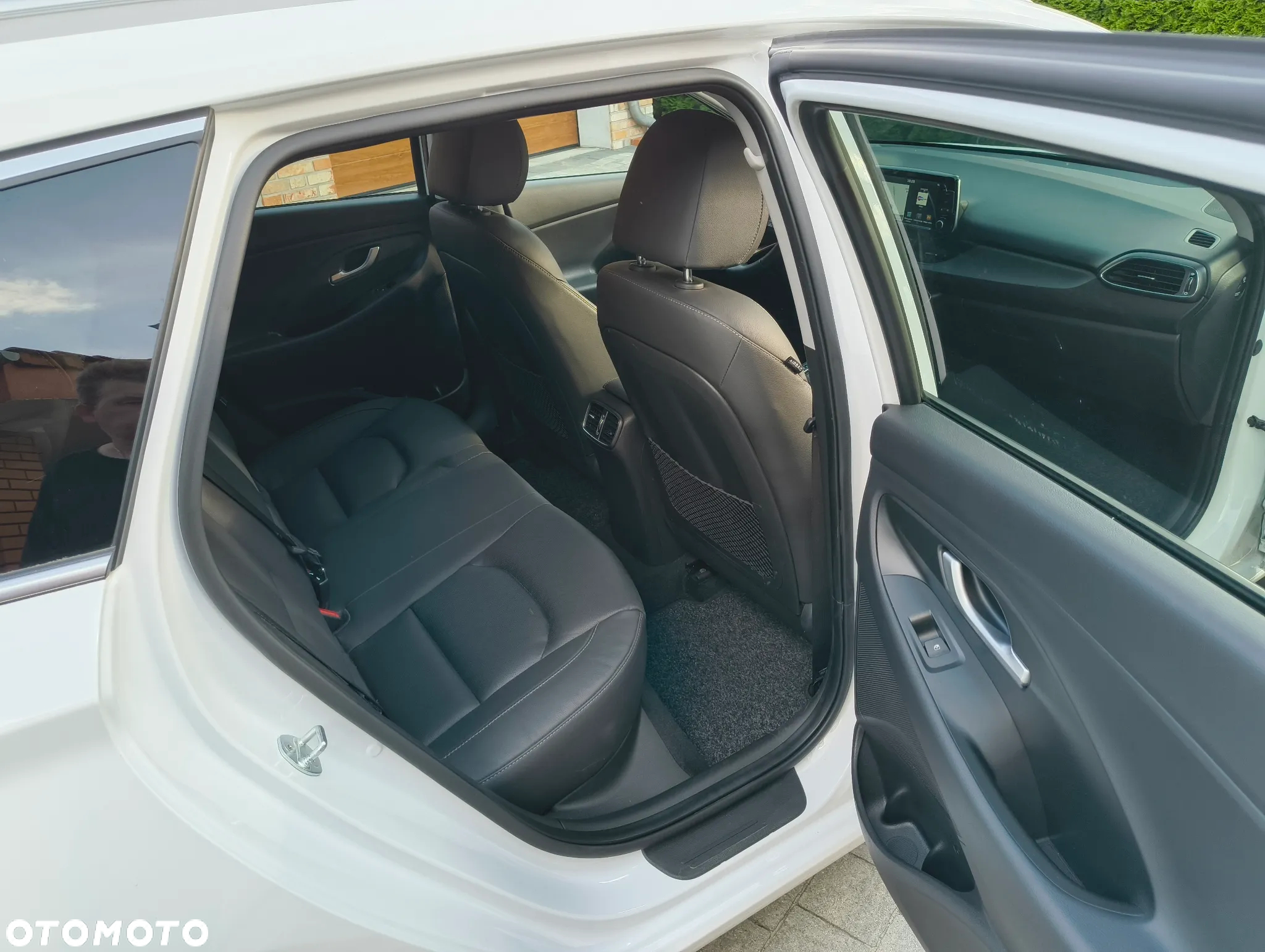 Hyundai i30 Kombi 1.4 T-GDI DCT Premium - 23