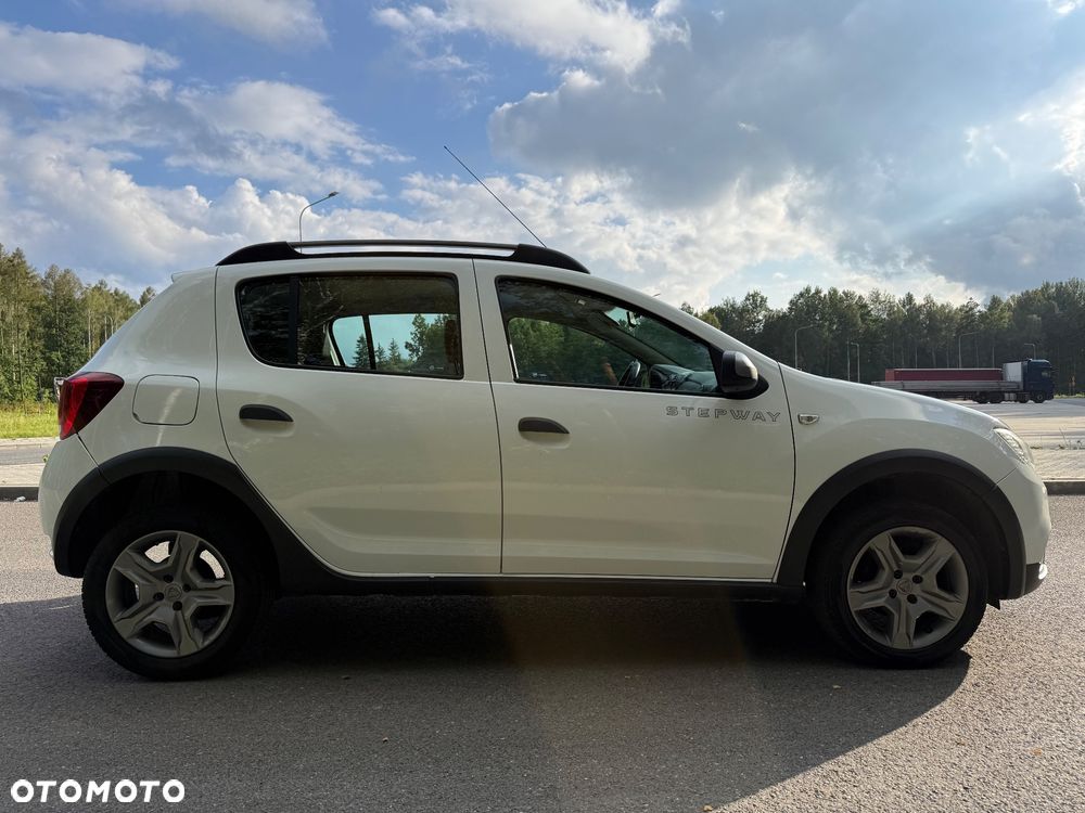 Dacia Sandero Stepway 0.9 TCe Laureate S&S EU6 - 4
