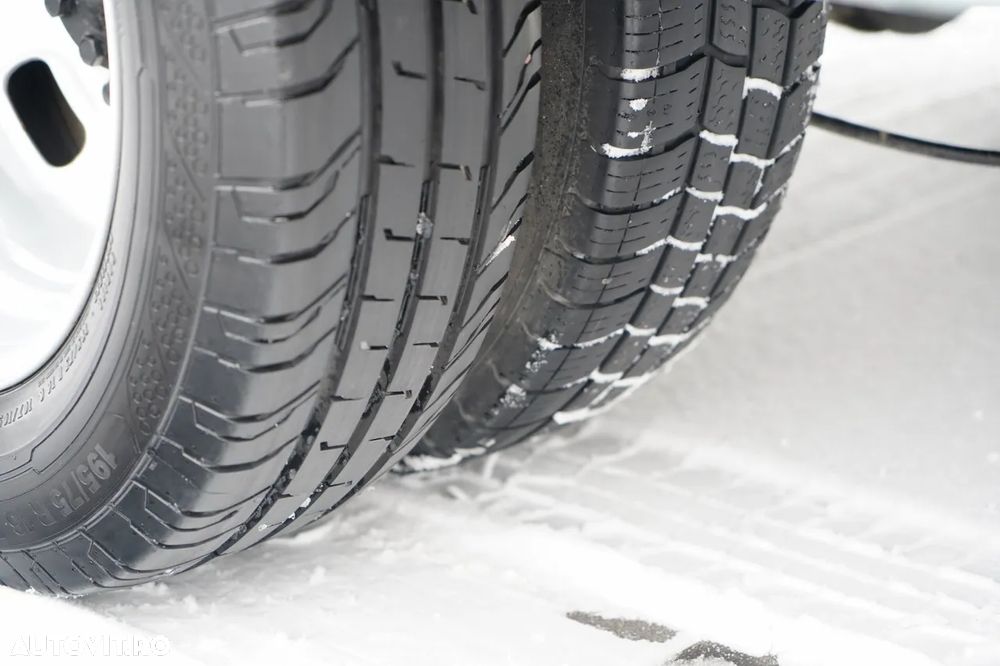 Iveco DAILY 35-160 / CONTAINER 4.2 M / LIFT - 750 kg / TWIN GVWR: 3500 KG - 20