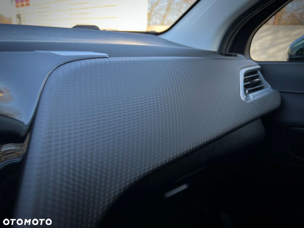 Peugeot 208 1.6 BlueHDi Allure S&S - 13