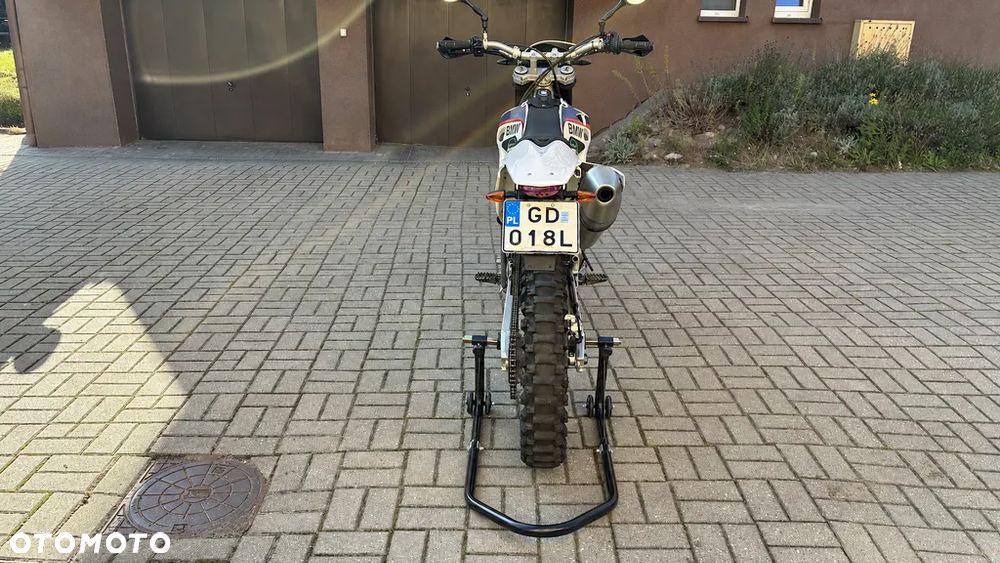 BMW G - 7