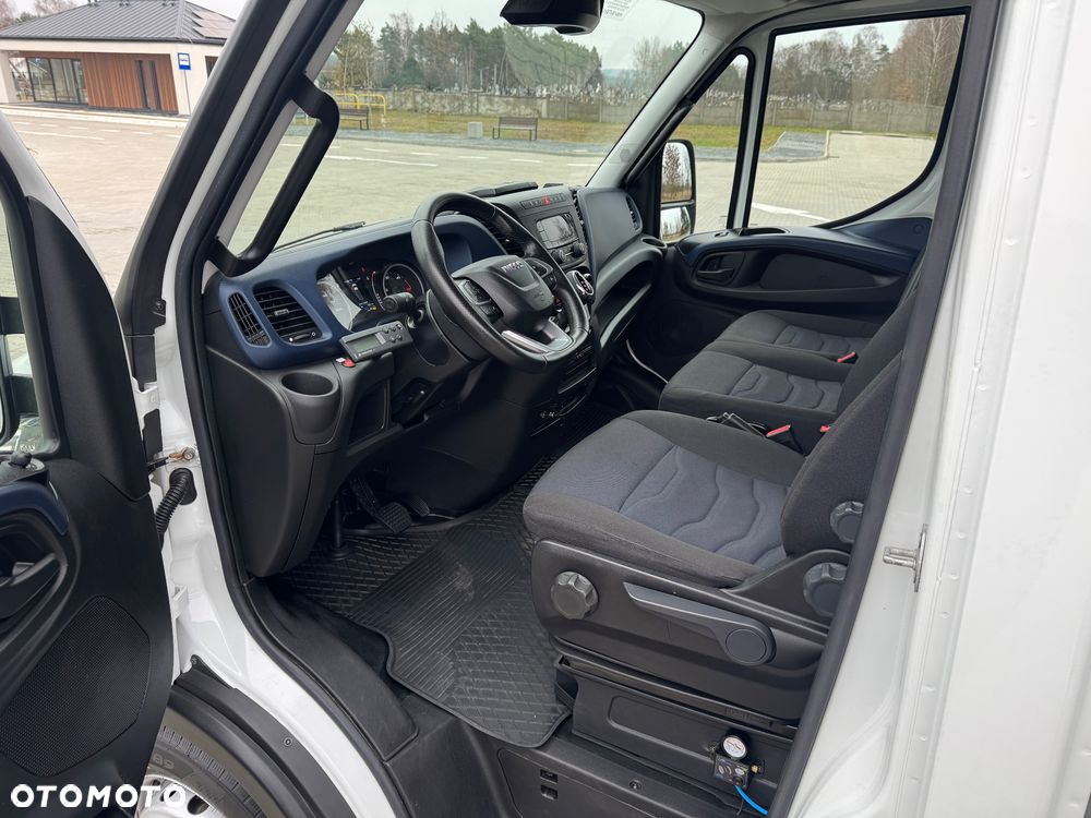 Iveco Daily‼️72C18‼️3.0 HI-MATIC Chłodnia/Mroźnia zakres -32C/+22C THERMO KING V-500 MAX Źródło Zasilania 400V Grube Ściany/Podłoga Przegroda komorowa‼️ Full LED na bliźniaku Salon Polska Poduszki Pneumatyczne DMC7200kg - 38