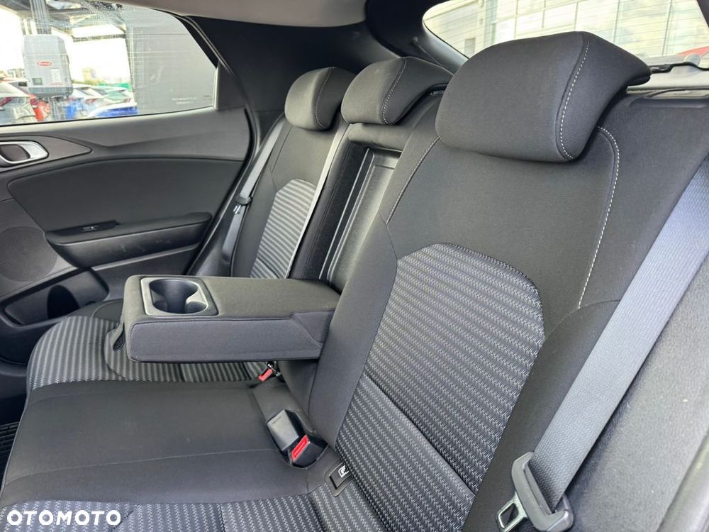 Kia XCeed 1.5 T-GDI M - 19