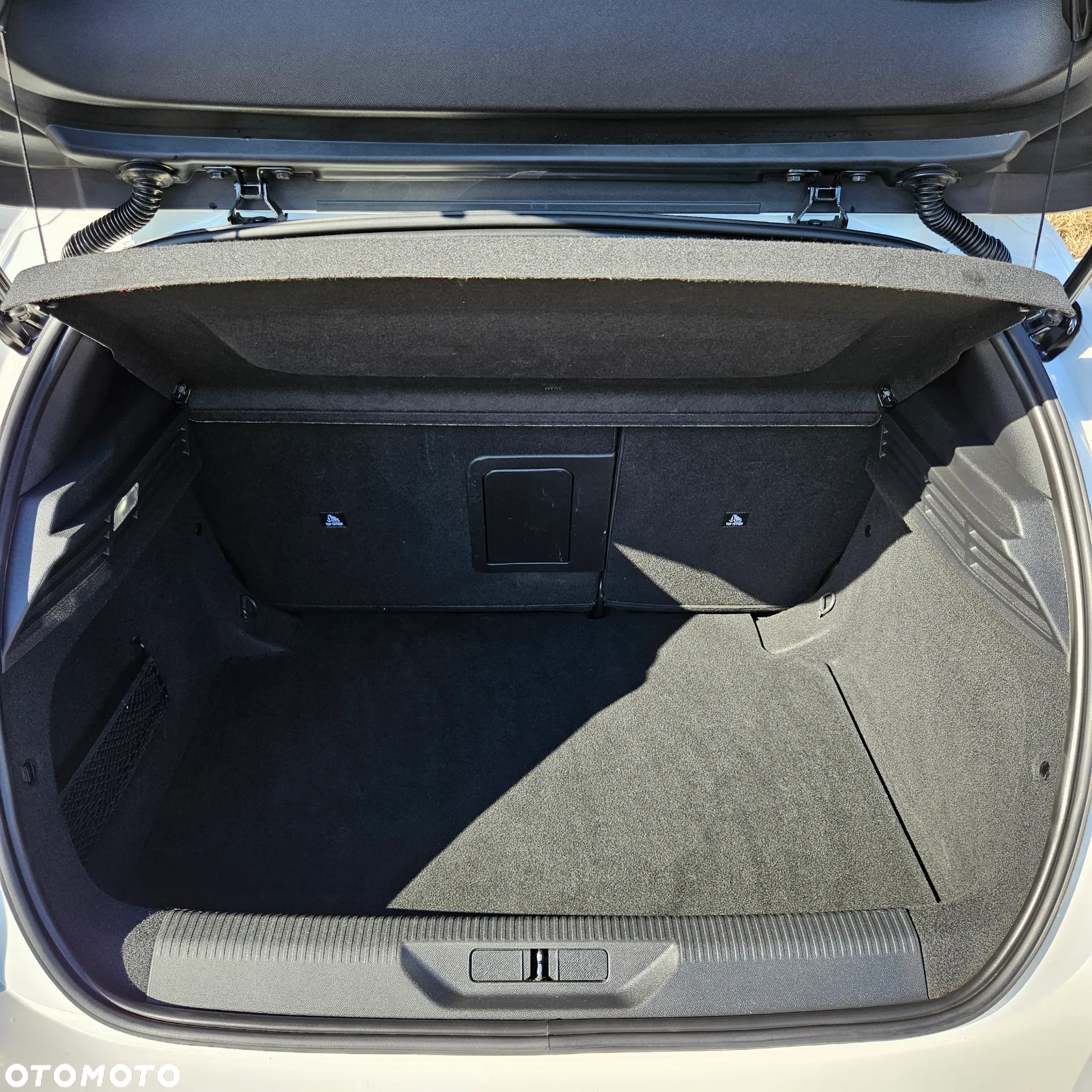 Peugeot 308 1.2 PureTech Allure Pack S&S EAT8 - 37