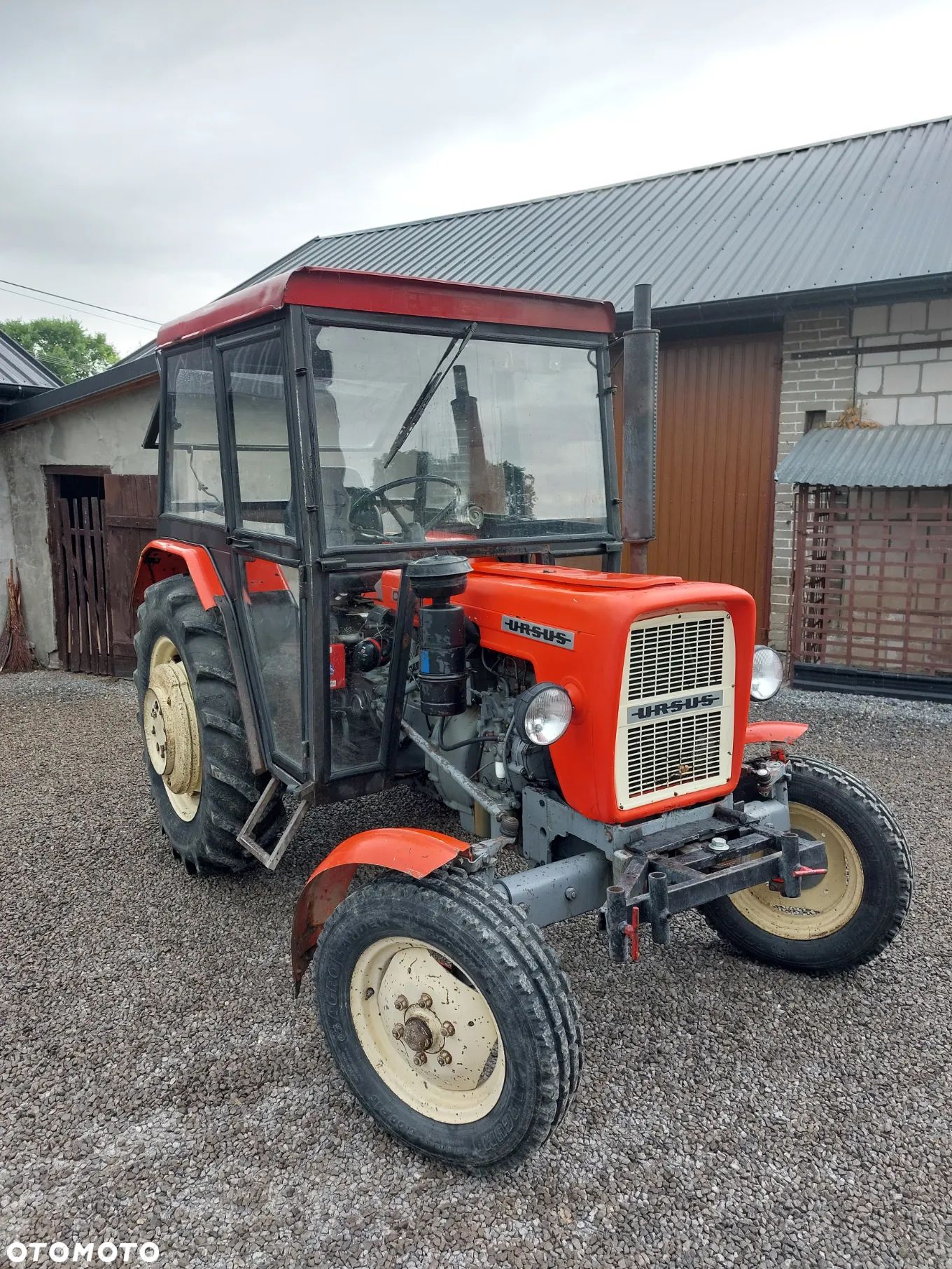 Ursus C330M - 1