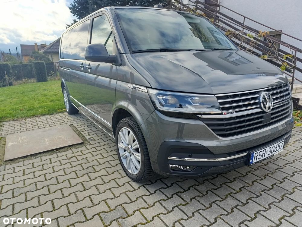 Volkswagen Caravelle 2.0 TDI L2 Highline 4Motion DSG - 2