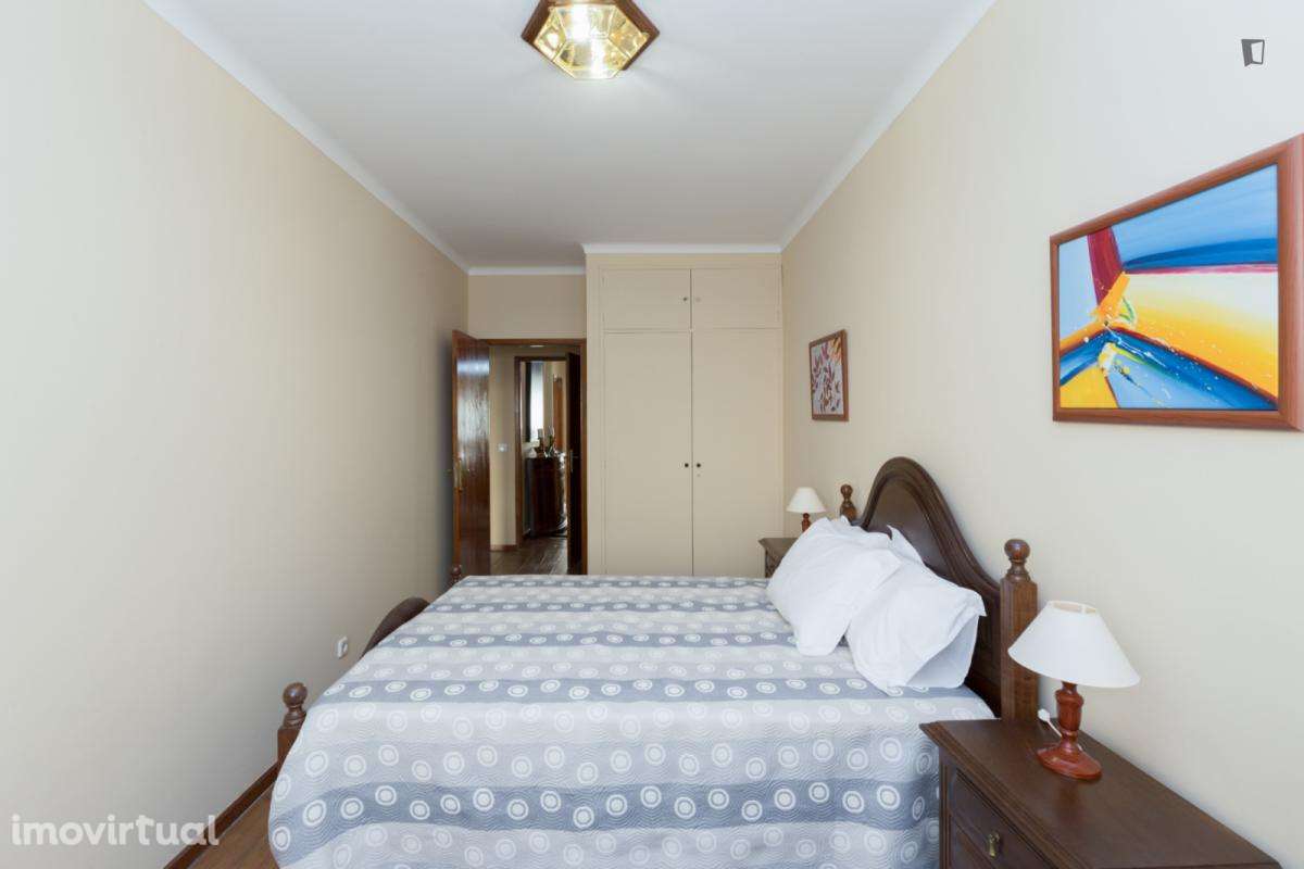 Quarto - localizado em Campanhã Porto - Grande imagem: 5/23