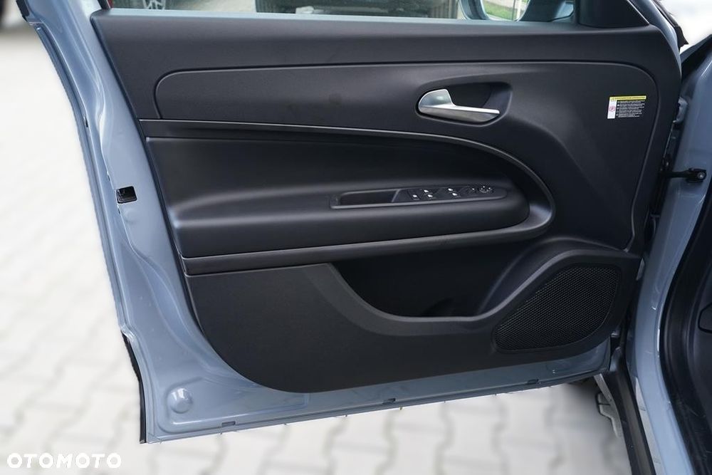 Jeep Avenger 1.2 T3 mHEV Altitude FWD eDCT6 - 10