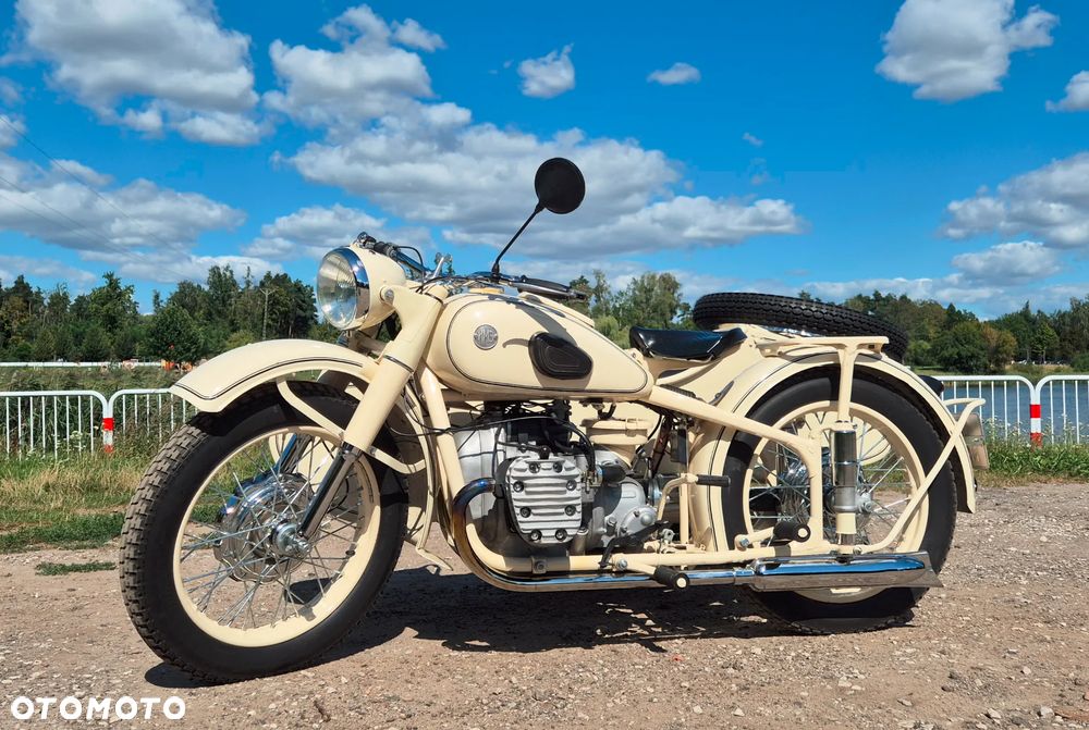 Ural M-72 - 1