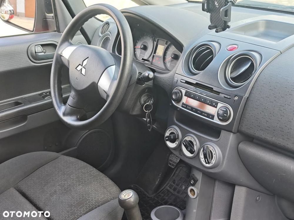 Mitsubishi Colt - 23
