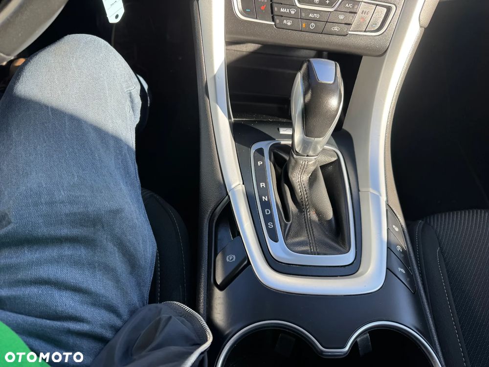 Ford Mondeo 2.0 TDCi Silver X (Amb.) PowerShift - 17