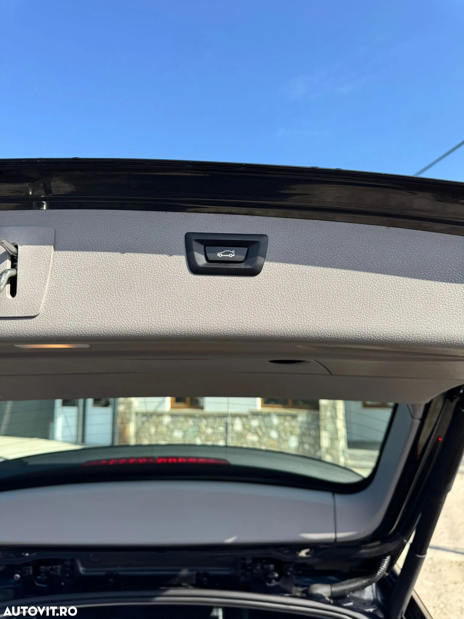 BMW Seria 3 318d Touring Aut. - 18