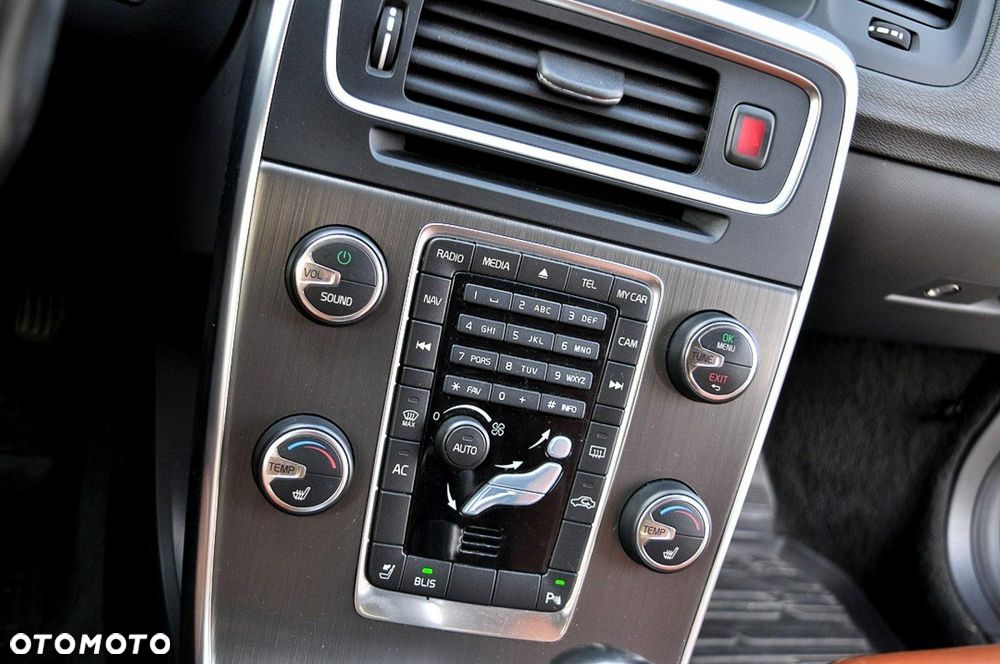 Volvo V60 D3 Momentum - 15