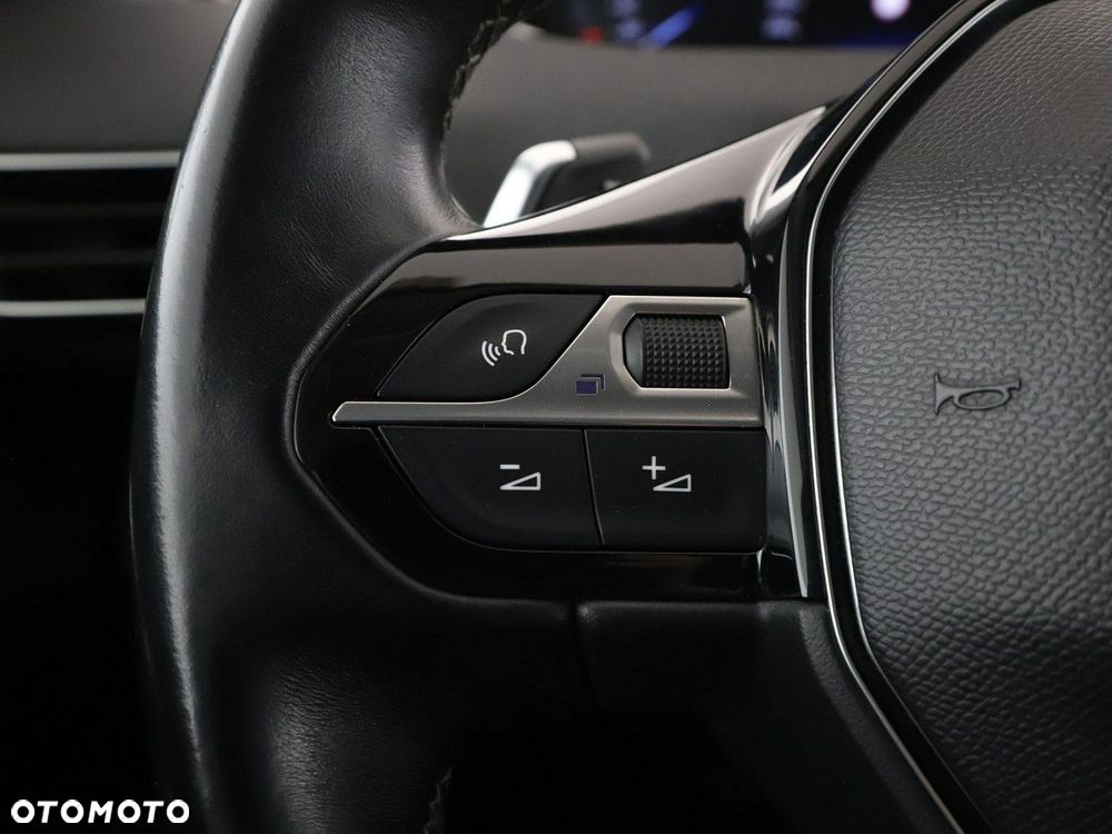 Peugeot 3008 1.5 BlueHDi Active S&S EAT8 - 33