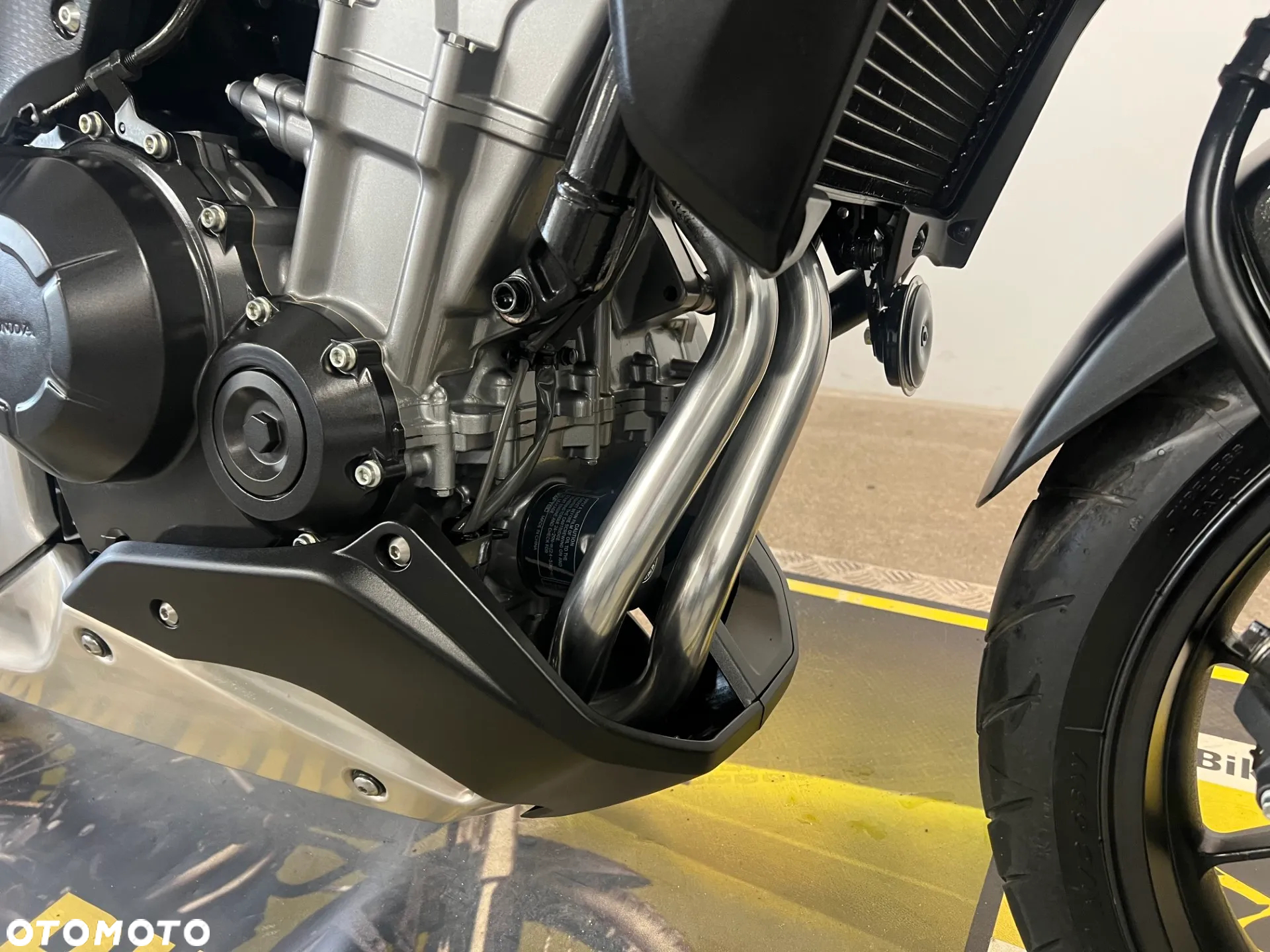 Honda CB - 12