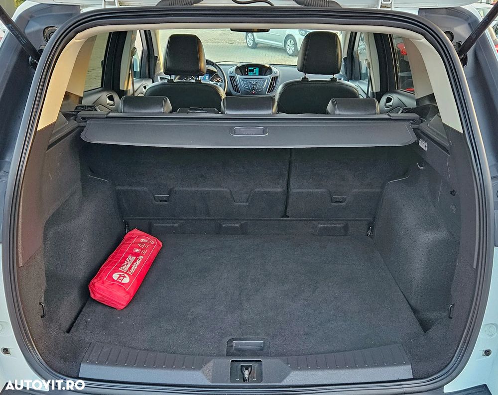 Ford Kuga - 10