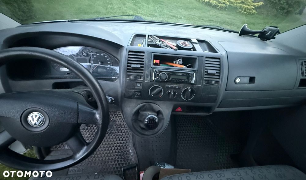 Volkswagen Transporter - 11
