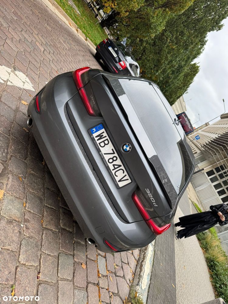 BMW Seria 3 320d Sport Line - 5