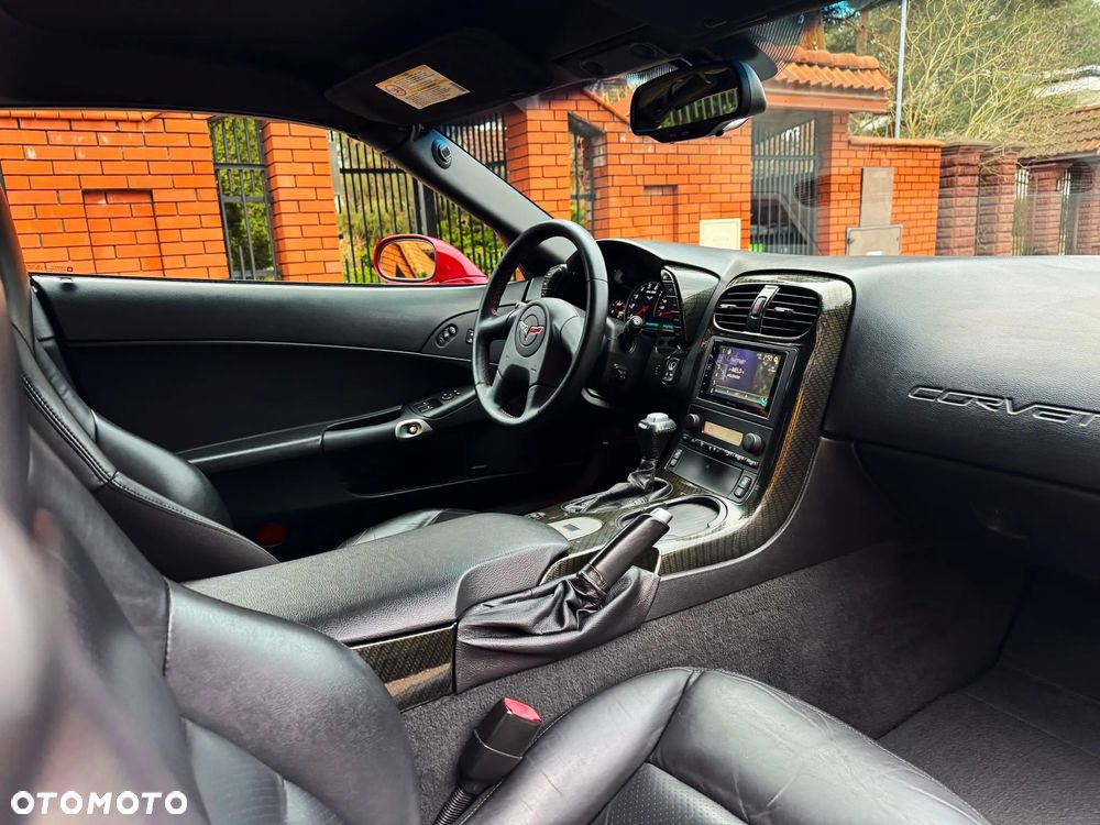 Chevrolet Corvette - 22