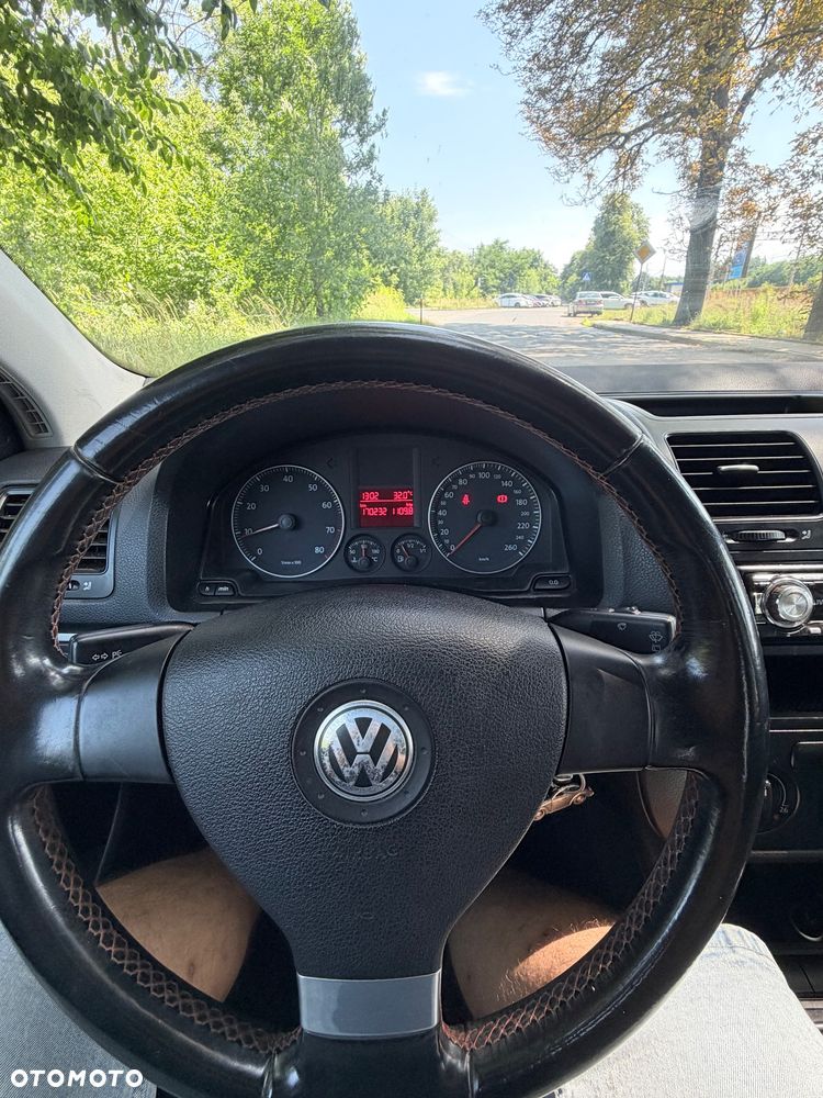 Volkswagen Golf 1.6 Goal - 12