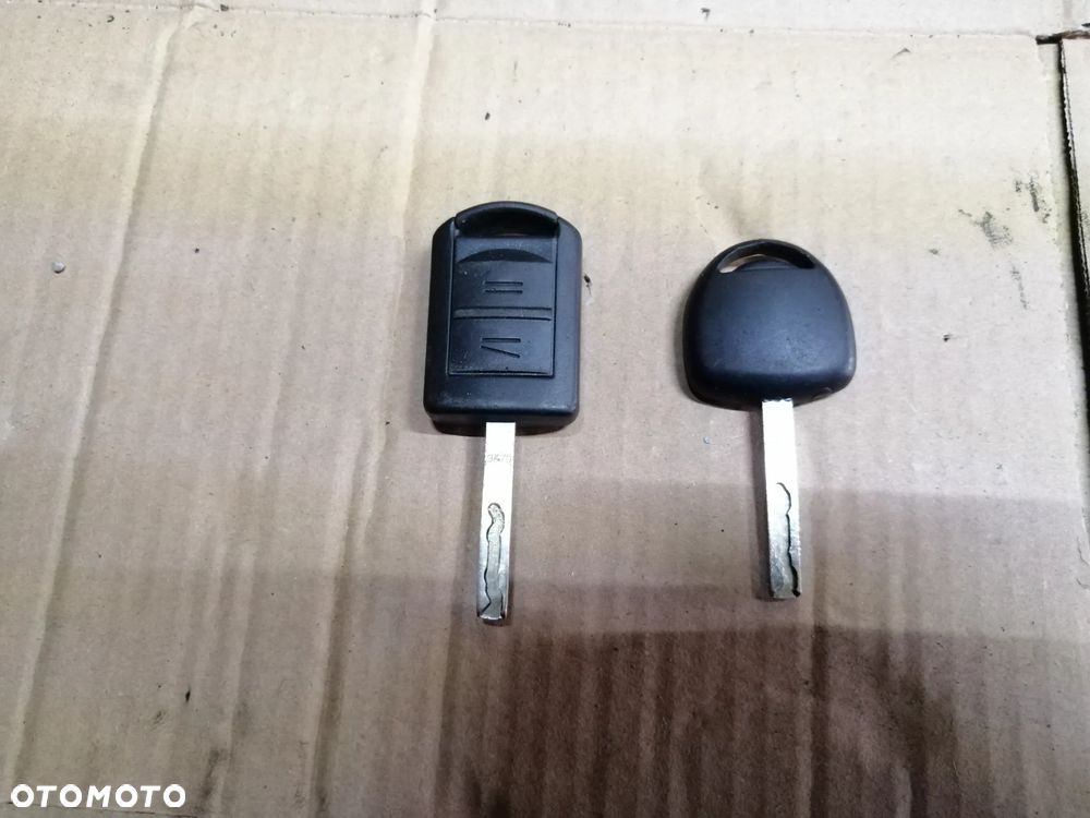 Opel Corsa C 1.0 12V Z10XEP Climatronic zestaw startowy komputer 0261208393 stacyjka 2 klucze immo moduł komfortu i inne - 12