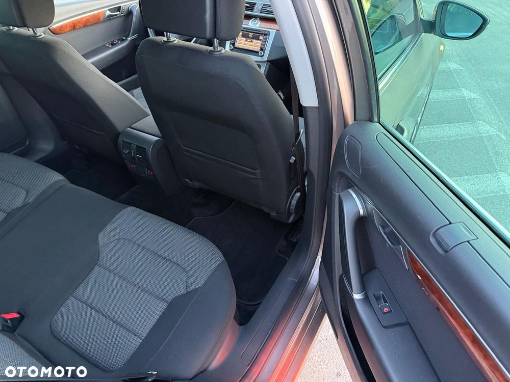 Volkswagen Passat ver-1-4-tsi-sportline-dsg - 13