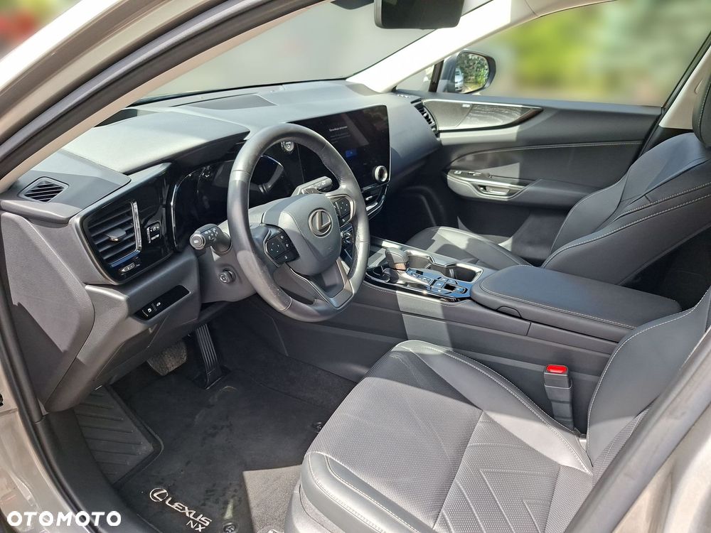 Lexus NX 350h Omotenashi AWD - 9