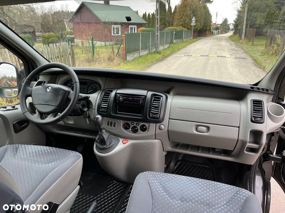 Renault TRAFIC - 8